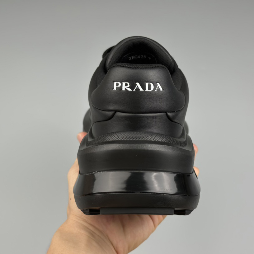 Prada-Ledersneaker (nach britischer Größe) - EUR FASHION