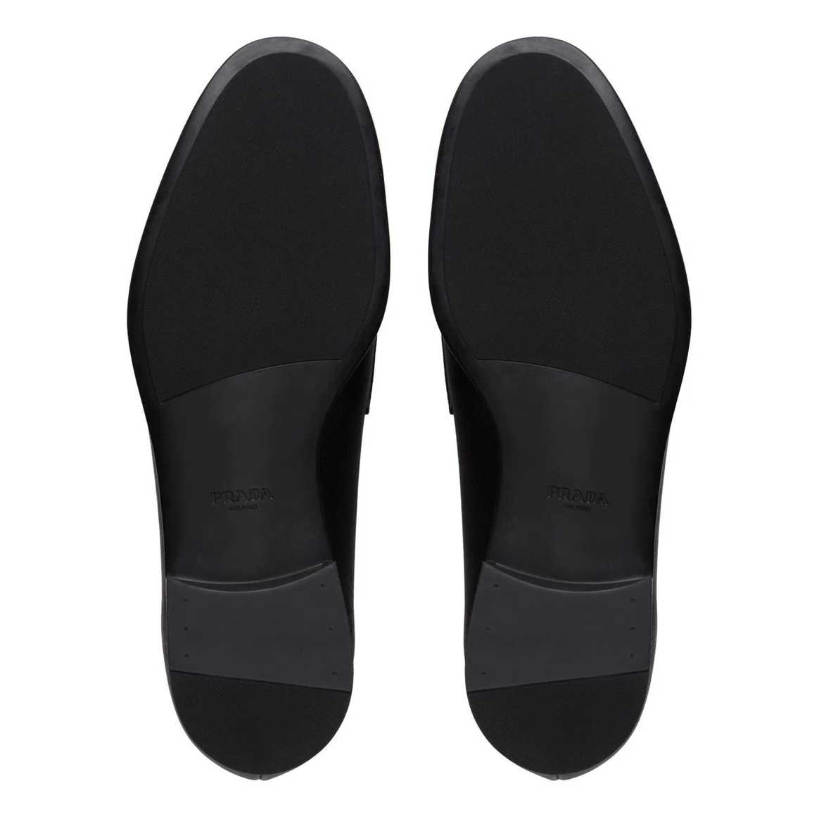 Prada-Slipper mit Dreieck-Logo (in britischer Größe) - EUR FASHION