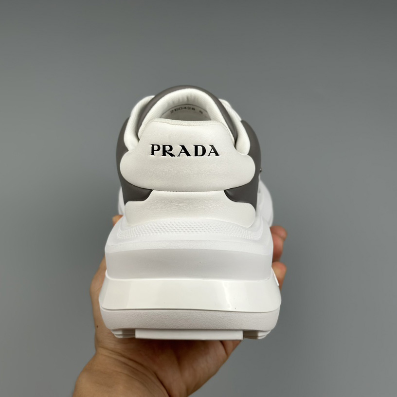 Prada-Ledersneaker (nach britischer Größe) - EUR FASHION