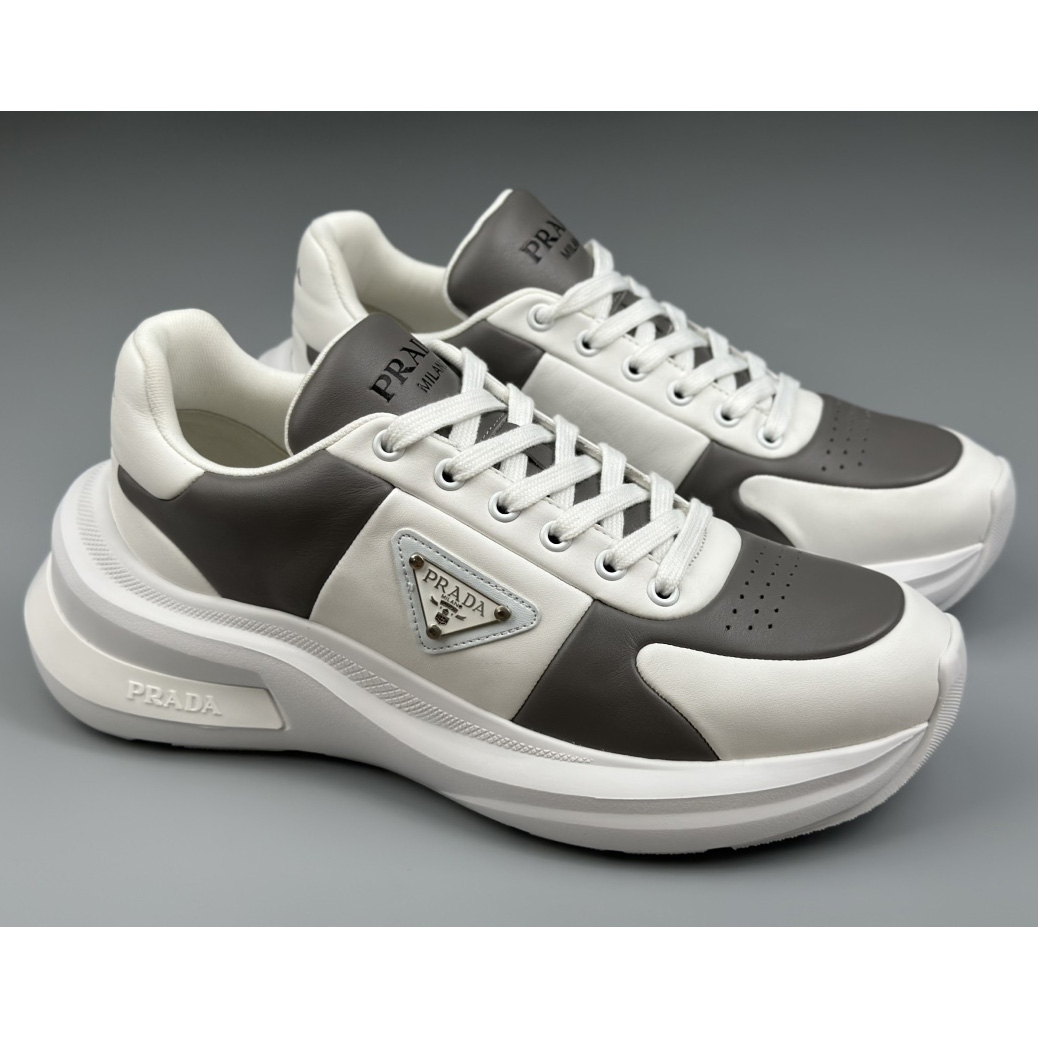 Prada-Ledersneaker (nach britischer Größe) - EUR FASHION