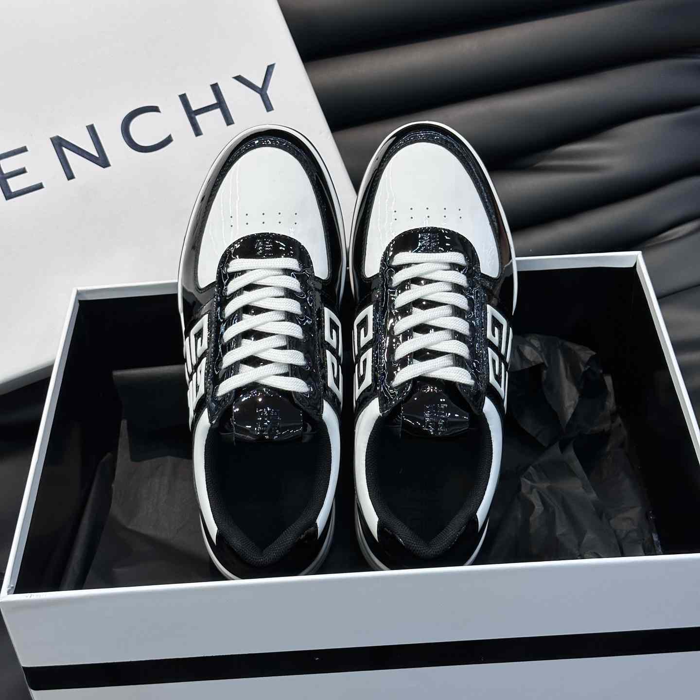 Givenchy G4 Sneakers aus Lackleder - EUR FASHION