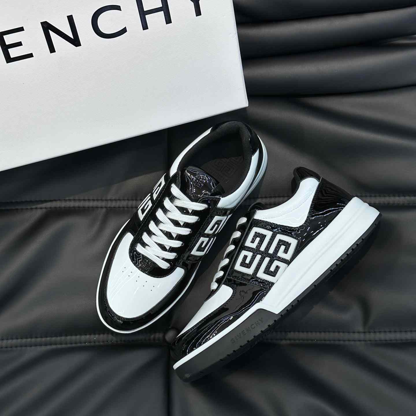 Givenchy G4 Sneakers aus Lackleder - EUR FASHION