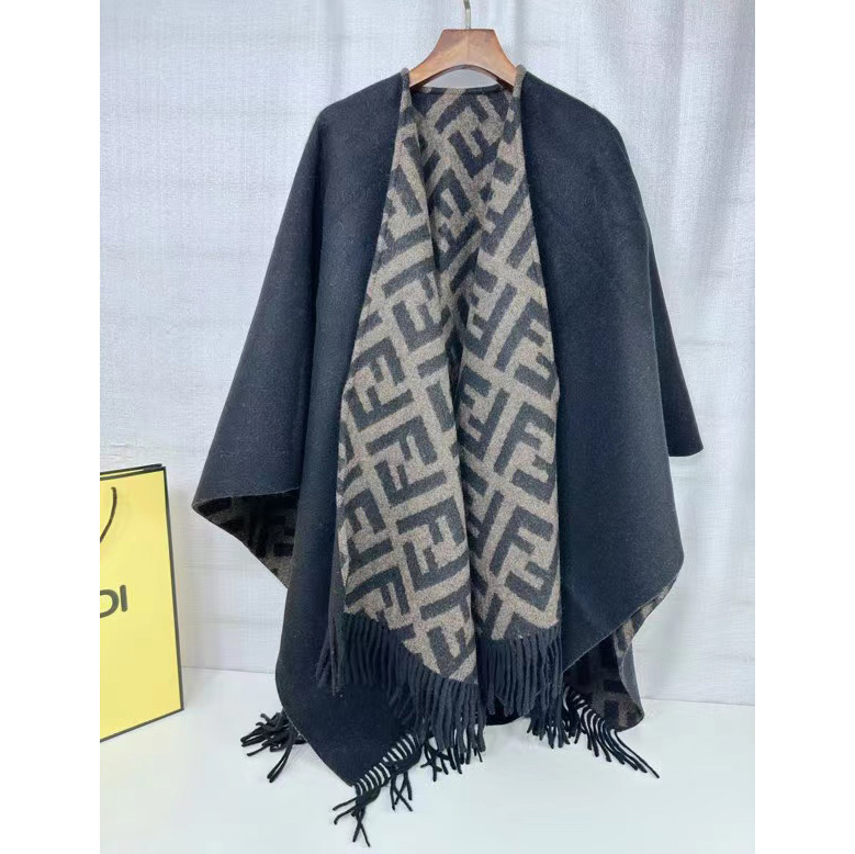 Fendi Poncho Schwarzer Poncho aus Kaschmir und Wolle - EUR FASHION