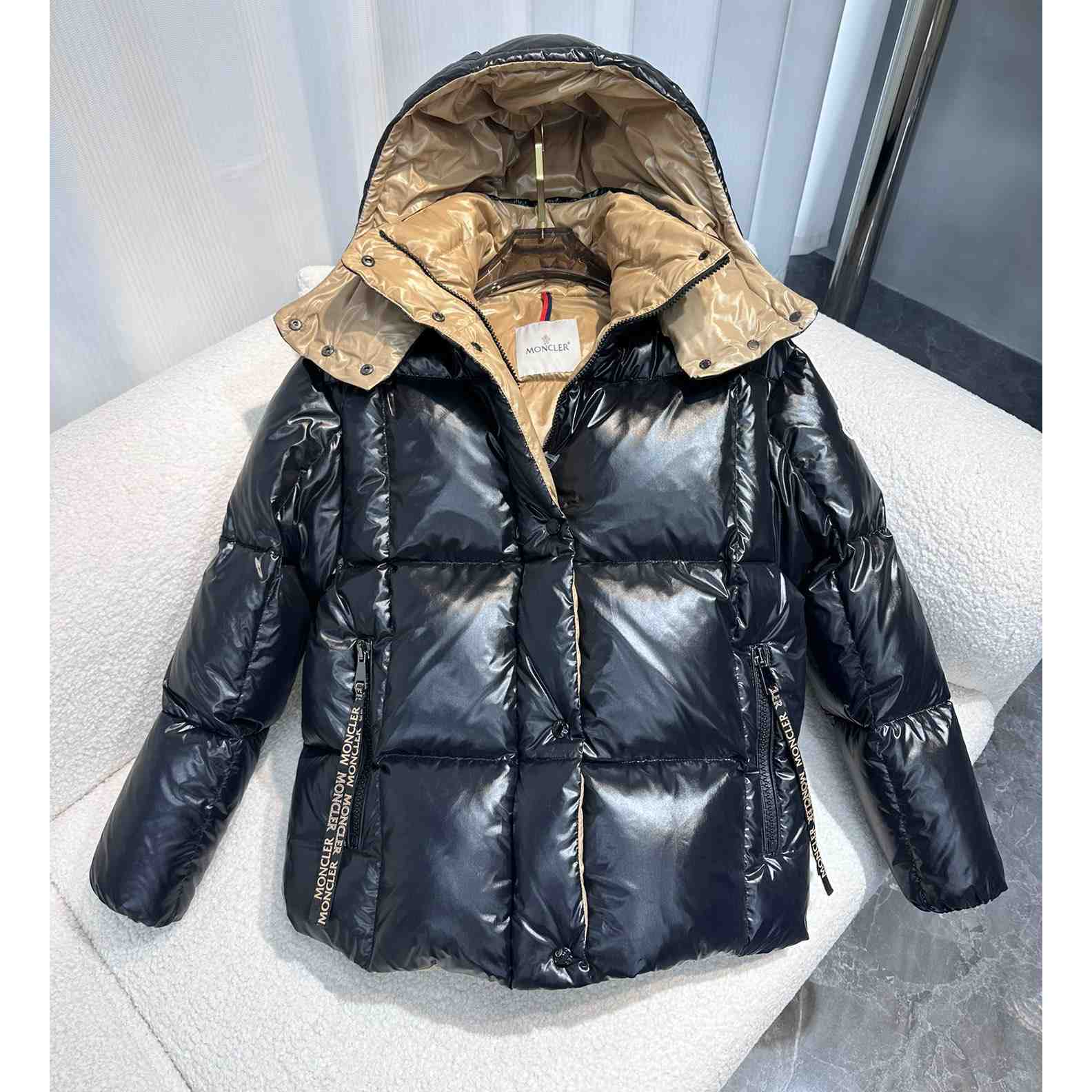 Moncler Parana kurze Daunenjacke - EUR FASHION