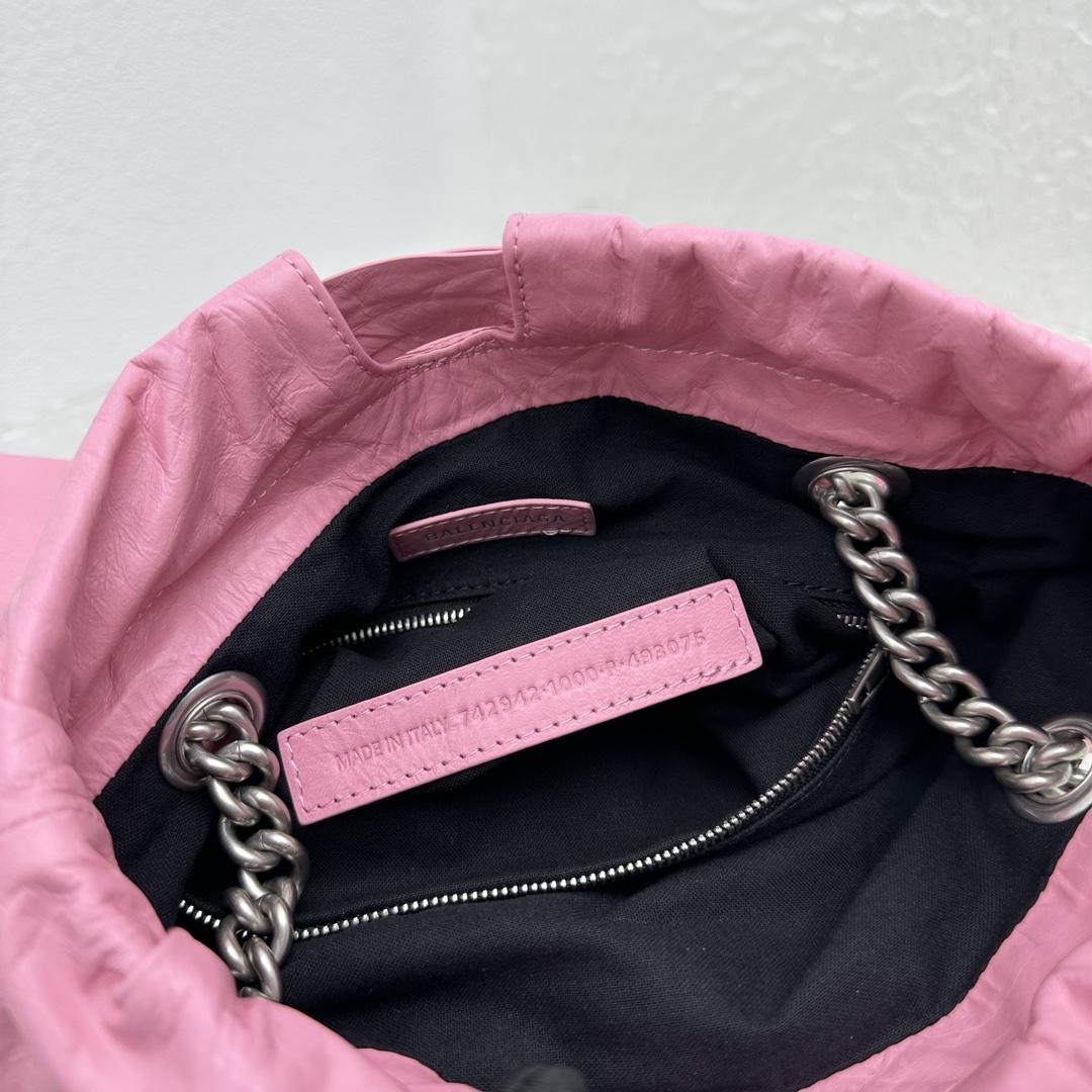 Balenciaga – Kleine „Crush“-Tragetasche in Rosa (27 x 10 x 32 cm) - EUR FASHION