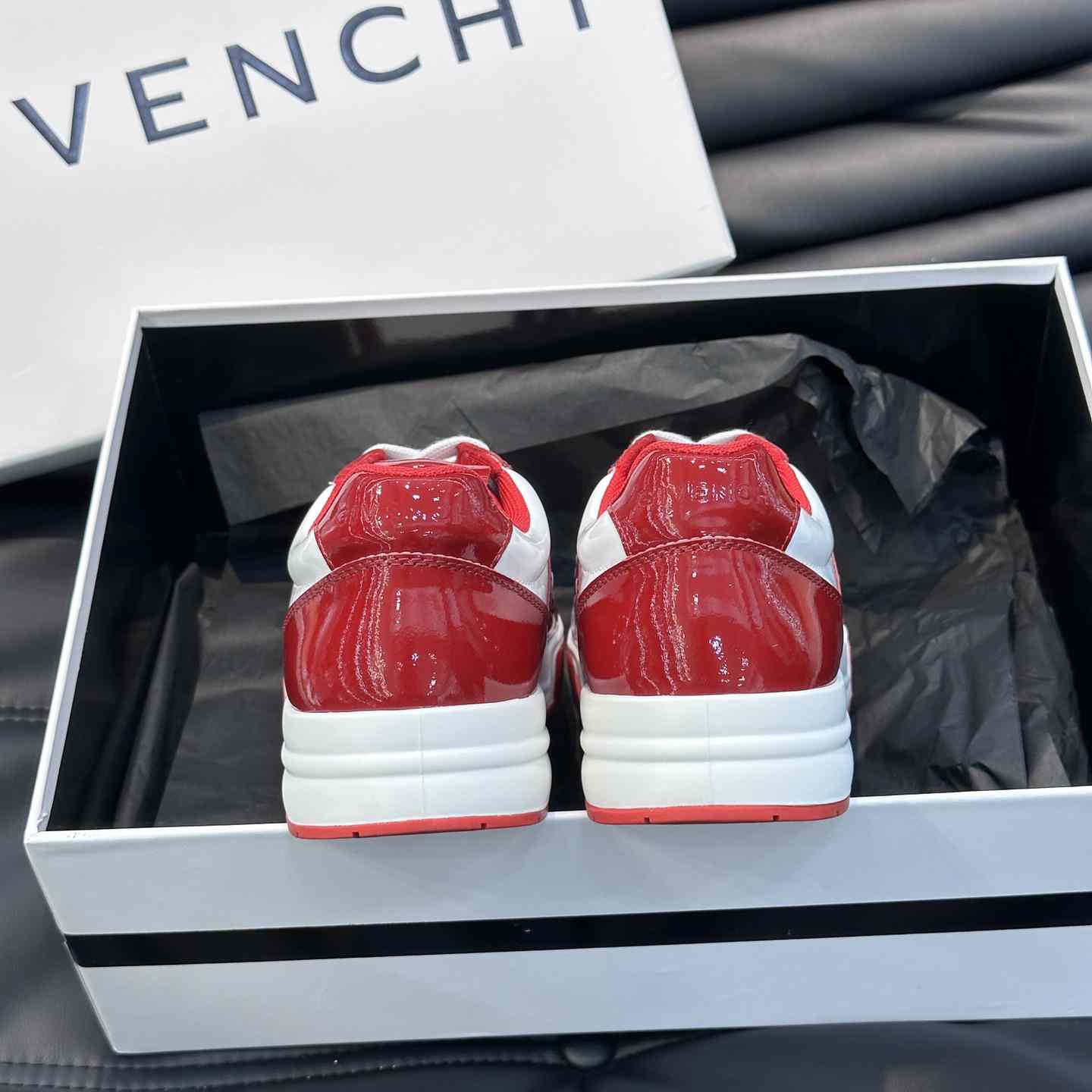 Givenchy G4 Sneakers aus Lackleder - EUR FASHION