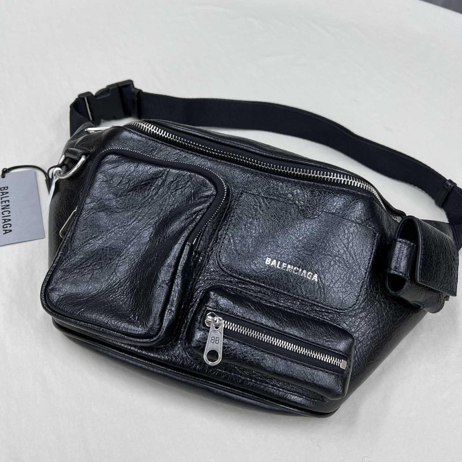 Balenciaga – Superbusy – Gürteltasche in Schwarz - EUR FASHION