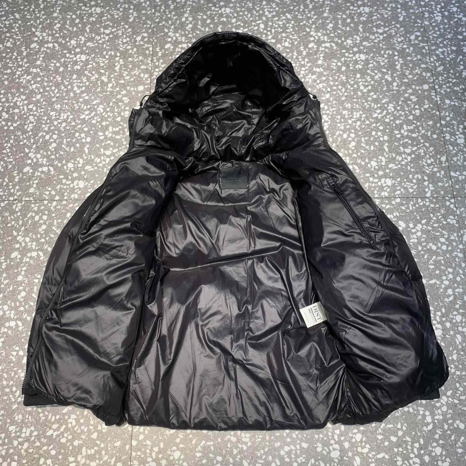 Moncler Yonne kurze Daunenjacke - EUR FASHION