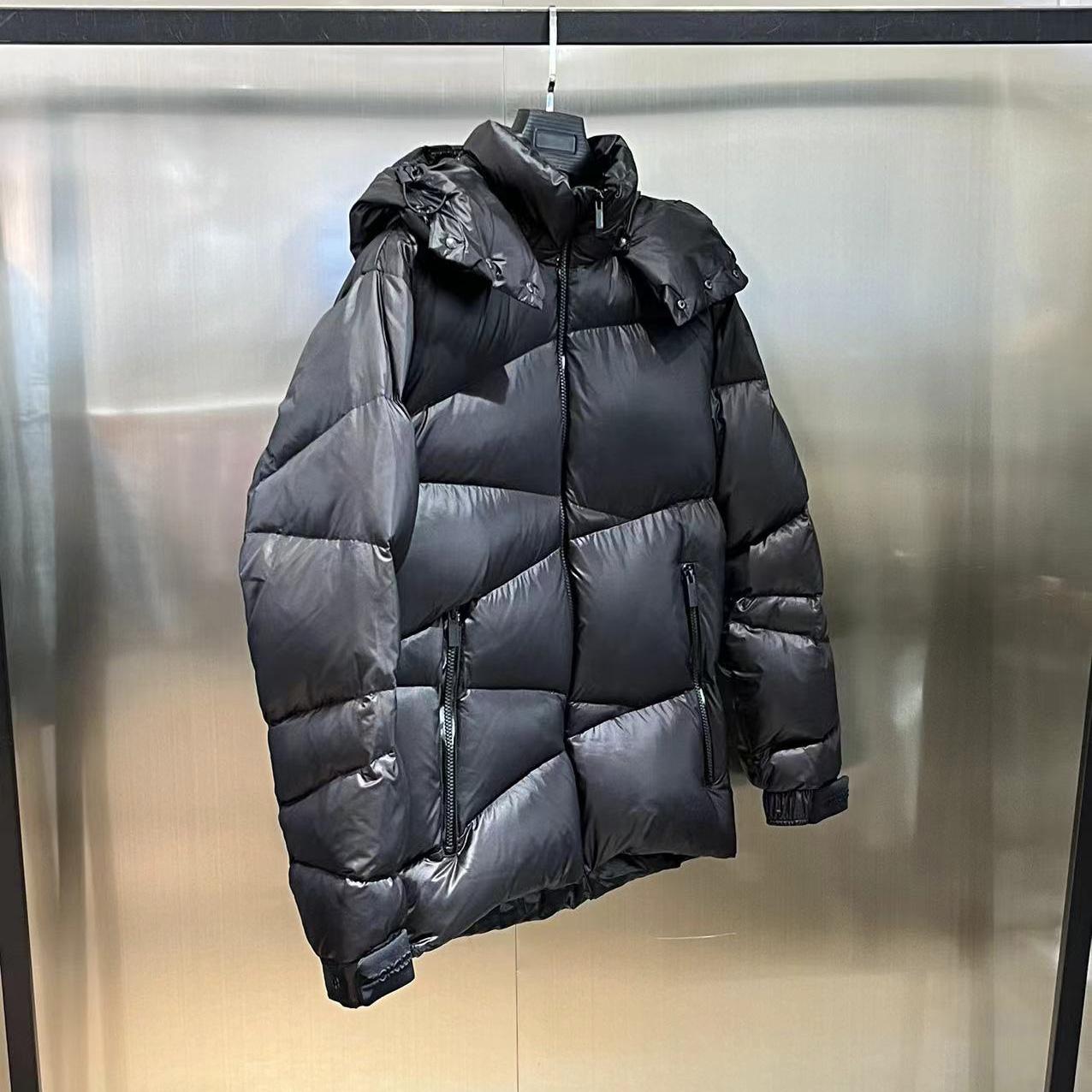 Moncler Yonne kurze Daunenjacke - EUR FASHION