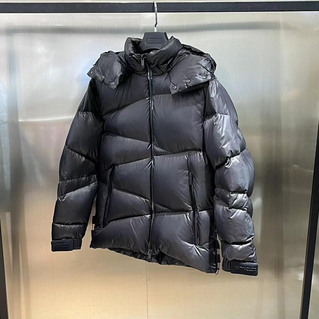 Moncler Yonne kurze Daunenjacke - EUR FASHION