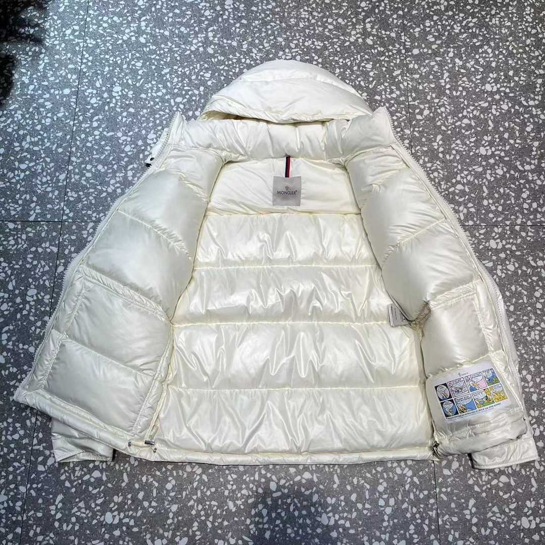 Moncler Daunen-Pufferjacke mit Kapuze - EUR FASHION