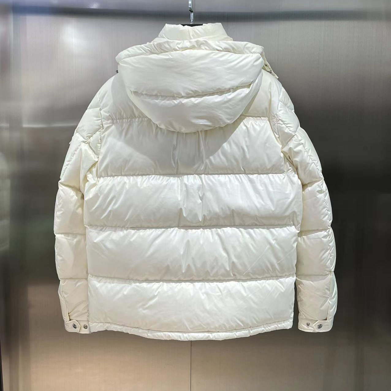 Moncler Daunen-Pufferjacke mit Kapuze - EUR FASHION