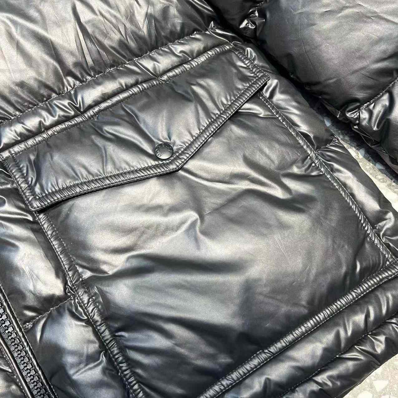 Moncler Daunen-Pufferjacke mit Kapuze - EUR FASHION