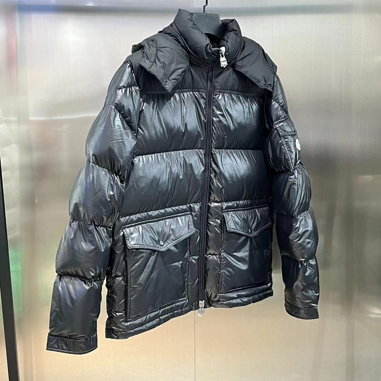 Moncler Daunen-Pufferjacke mit Kapuze - EUR FASHION