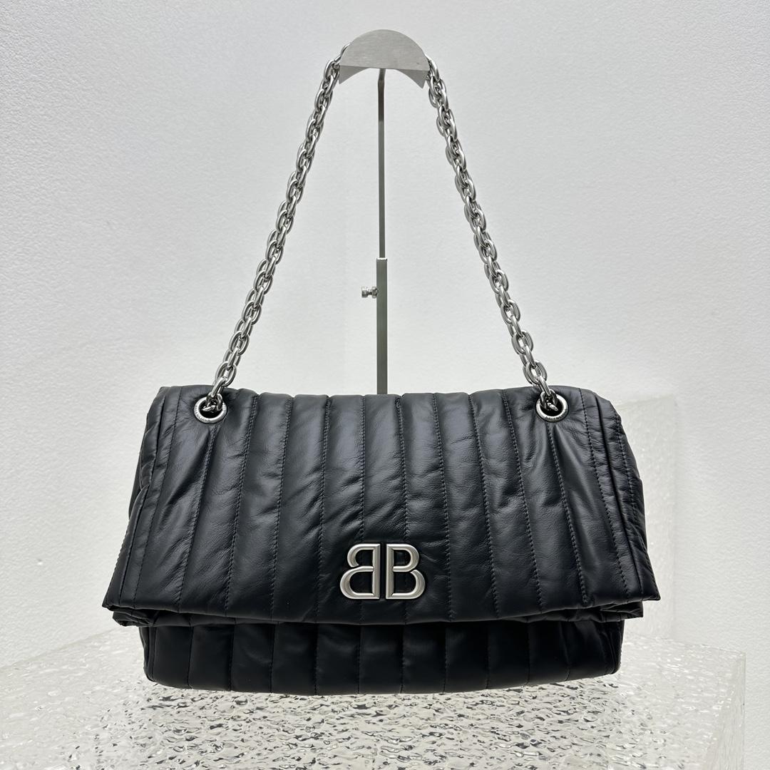 Balenciaga Monaco Große Kettentasche in Schwarz (43,5 x 32 x 13 cm) - EUR FASHION