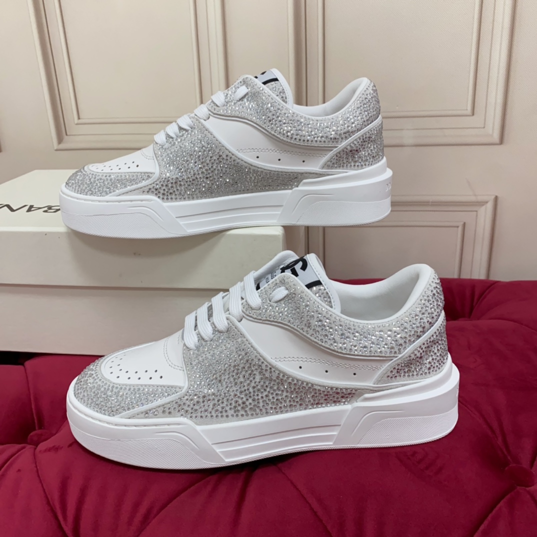 Dolce & Gabbana Ledersneaker mit Kristallverzierung - EUR FASHION