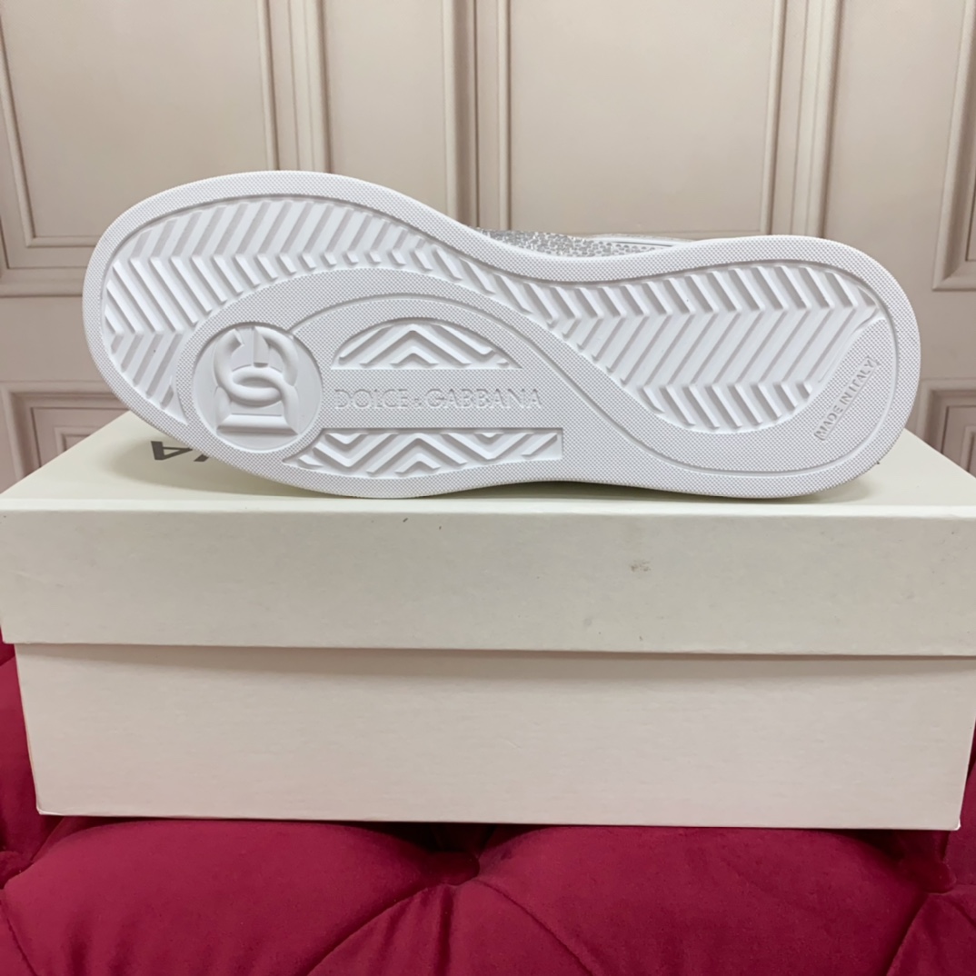 Dolce & Gabbana Ledersneaker mit Kristallverzierung - EUR FASHION