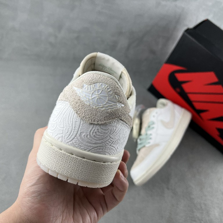 Chris Paul x Air Jordan 1 Low „Give Them Flowers“ Sneaker FZ0455-200 - EUR FASHION