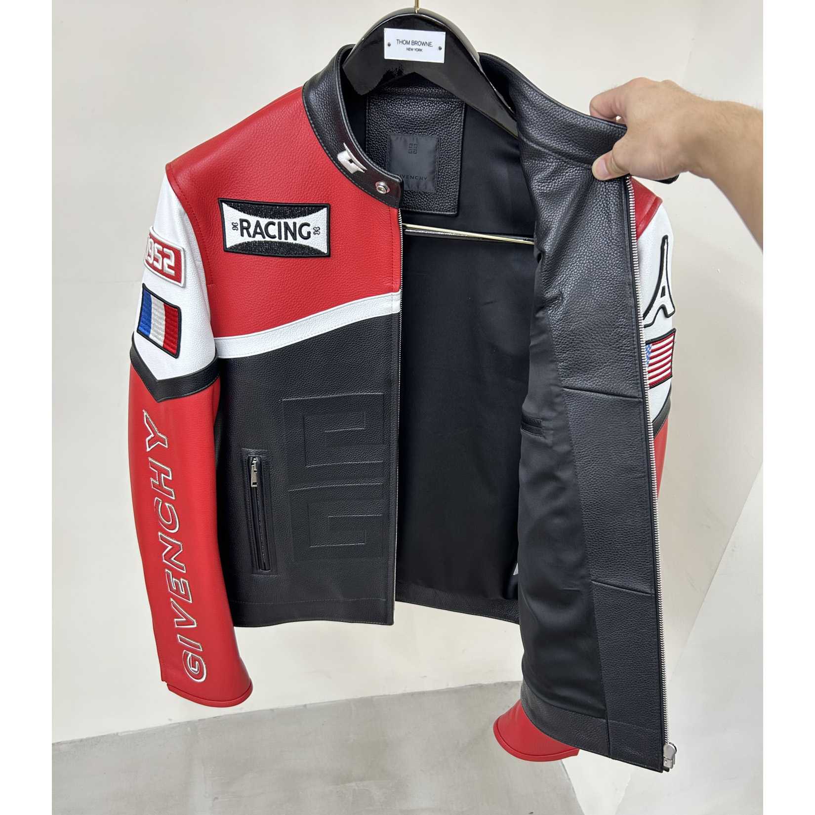 Rote Bikerjacke mit 4g-Motiv von Givenchy - EUR FASHION