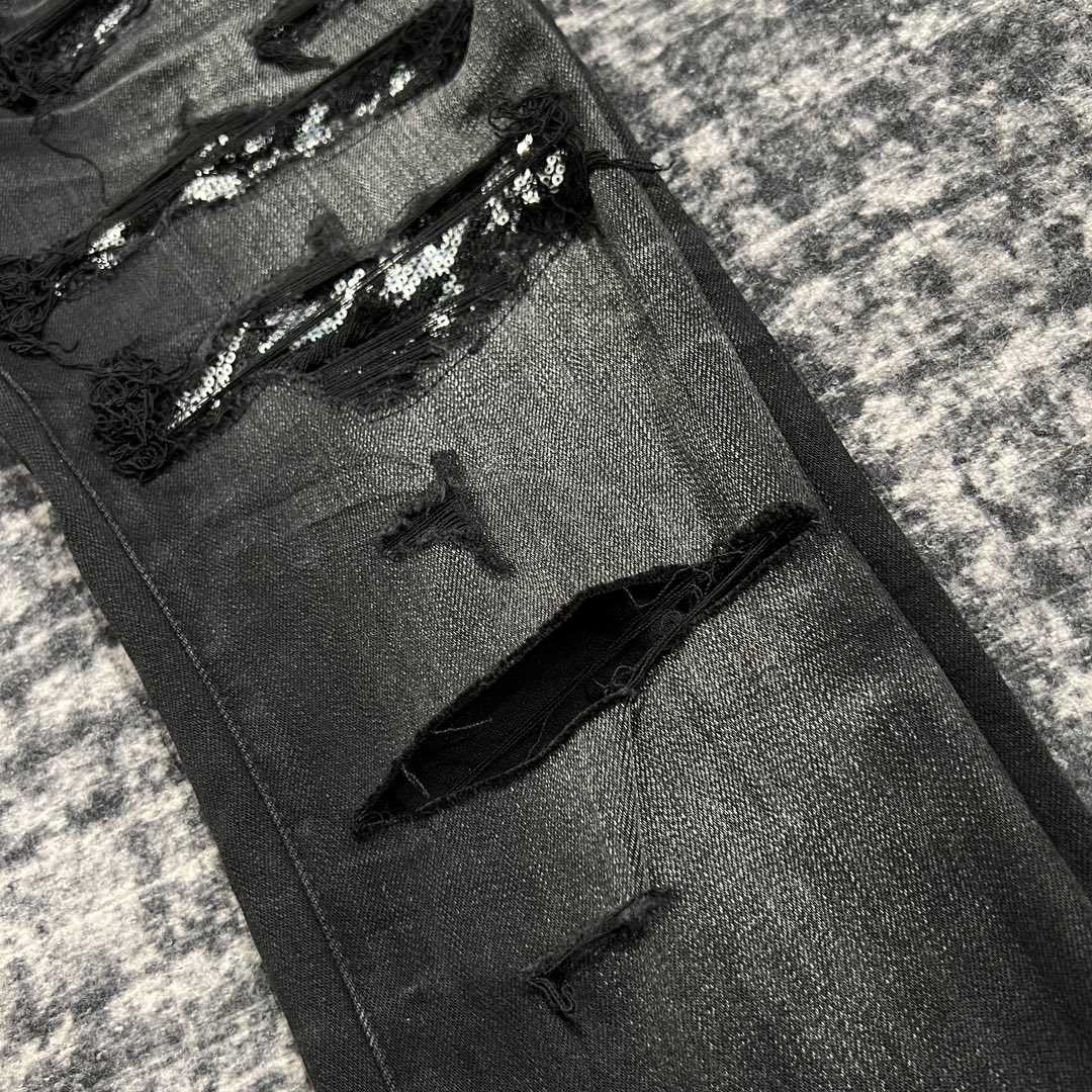 Amiri Slim Fit Jeans 642 - EUR FASHION
