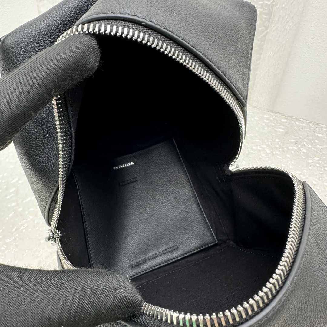 Balenciaga 4X4 Kleine Tasche in Schwarz - EUR FASHION