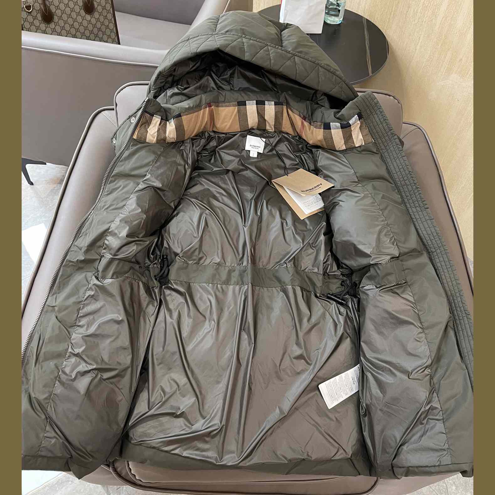 Burberry Daunenjacke mit Kapuze - EUR FASHION