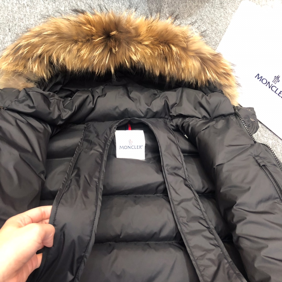 Moncler lange Daunenjacke - EUR FASHION