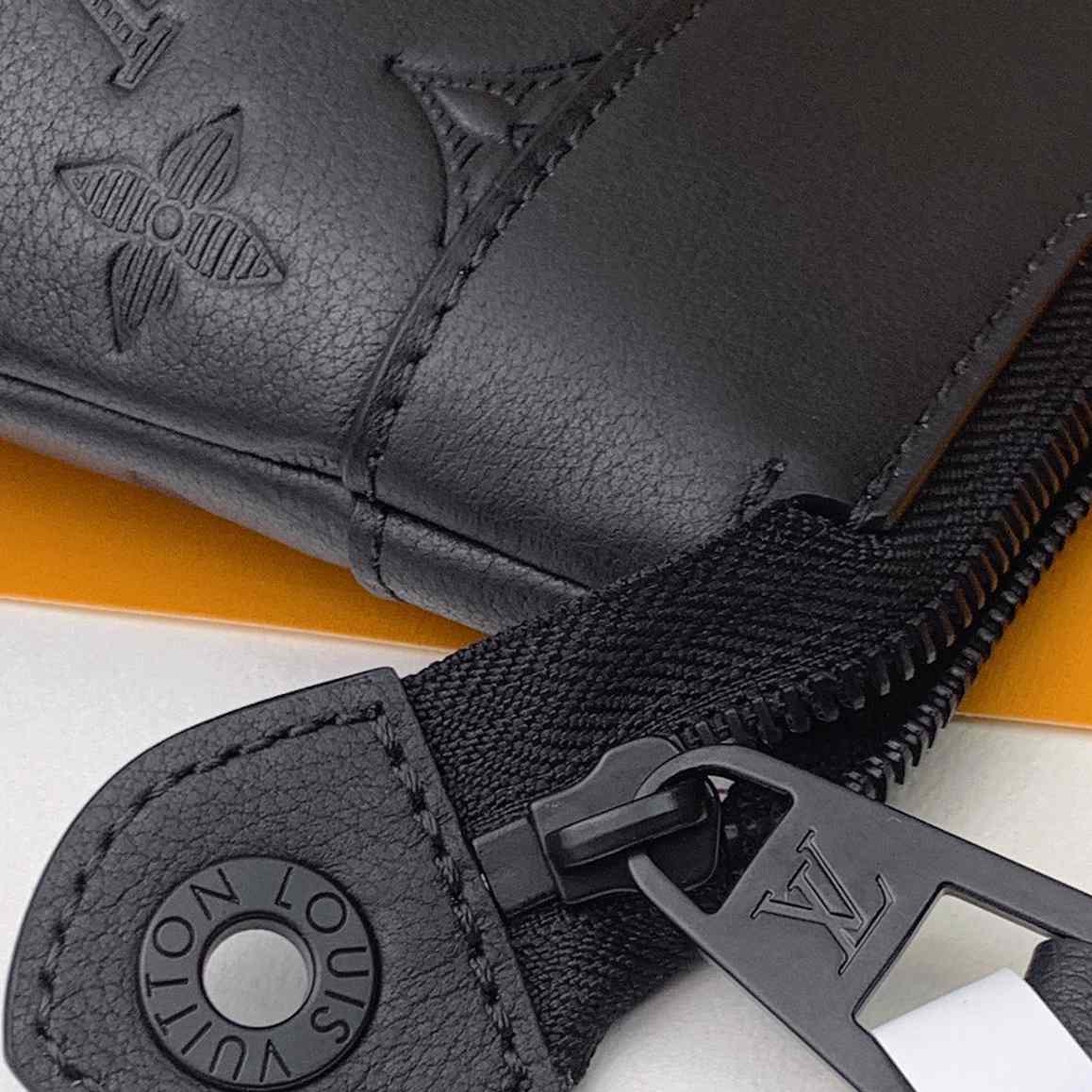 Louis Vuitton Pochette Voyage Souple (32 x 21 x 8 cm) M82545 - EUR FASHION