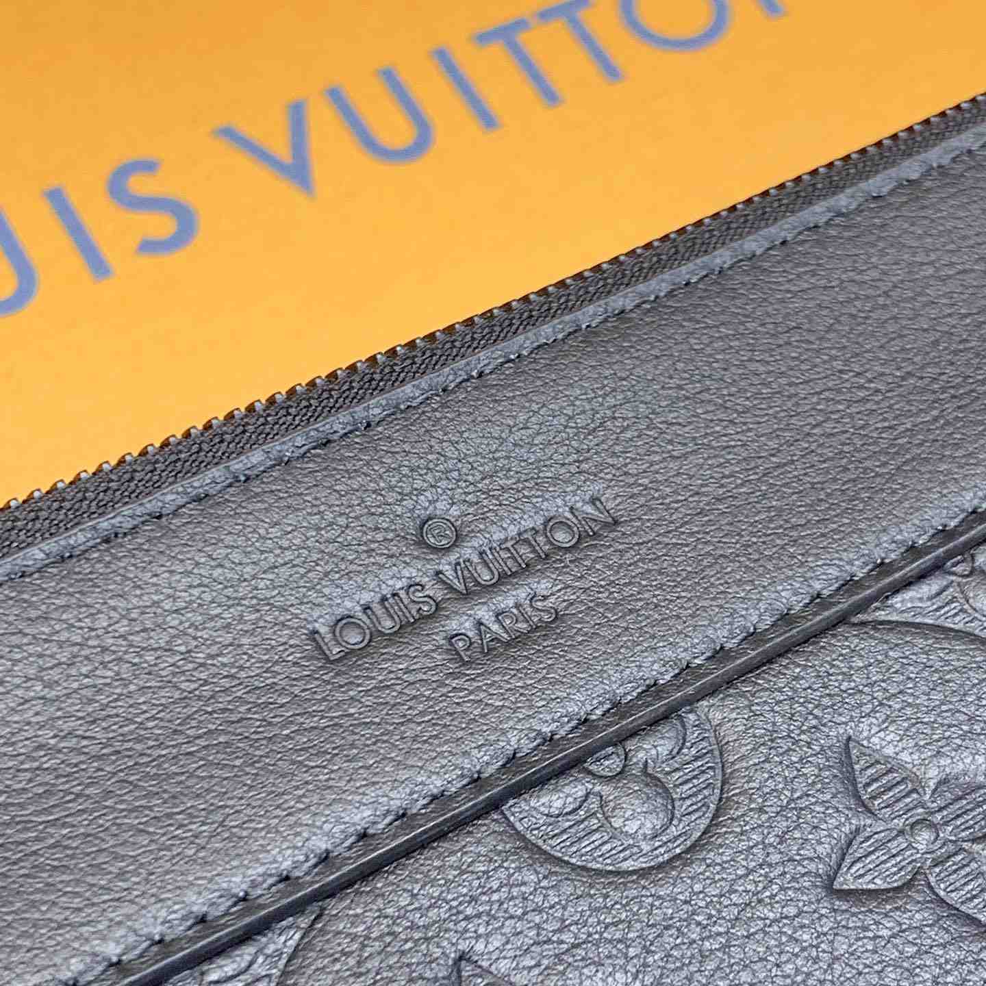 Louis Vuitton Pochette Voyage Souple (32 x 21 x 8 cm) M82545 - EUR FASHION