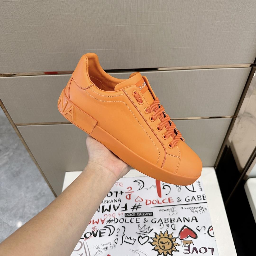 Dolce & Gabbana Sneakers mit geprägtem Logo - EUR FASHION