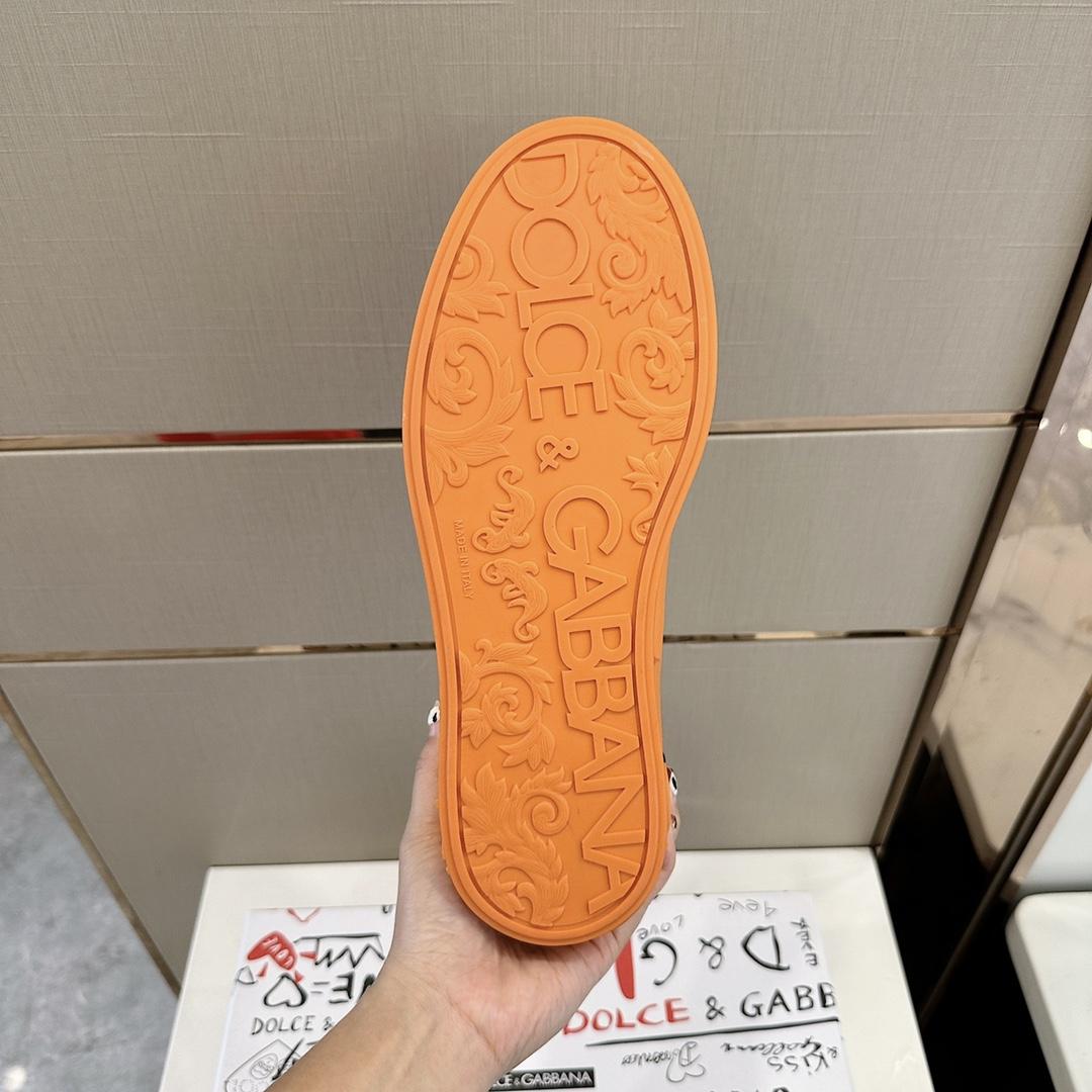 Dolce & Gabbana Sneakers mit geprägtem Logo - EUR FASHION