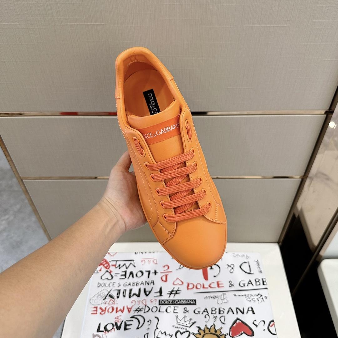 Dolce & Gabbana Sneakers mit geprägtem Logo - EUR FASHION