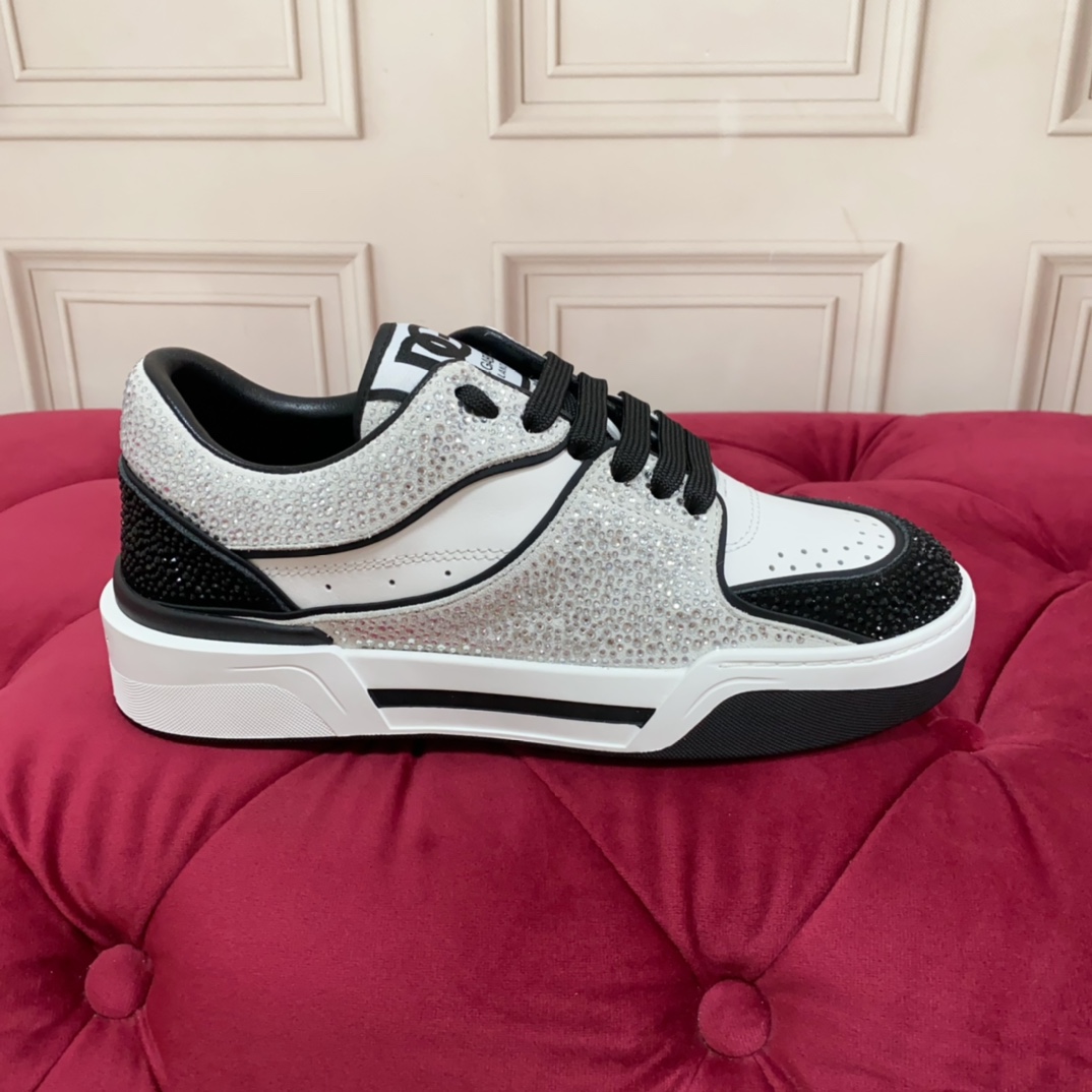 Dolce & Gabbana Ledersneaker mit Kristallverzierung - EUR FASHION