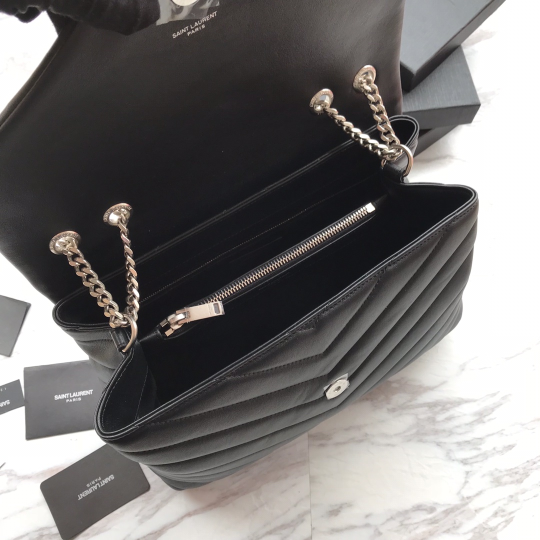 Saint Laurent Loulou mittelgroße Umhängetasche mit Kette (32 x 22 x 11 cm) - EUR FASHION