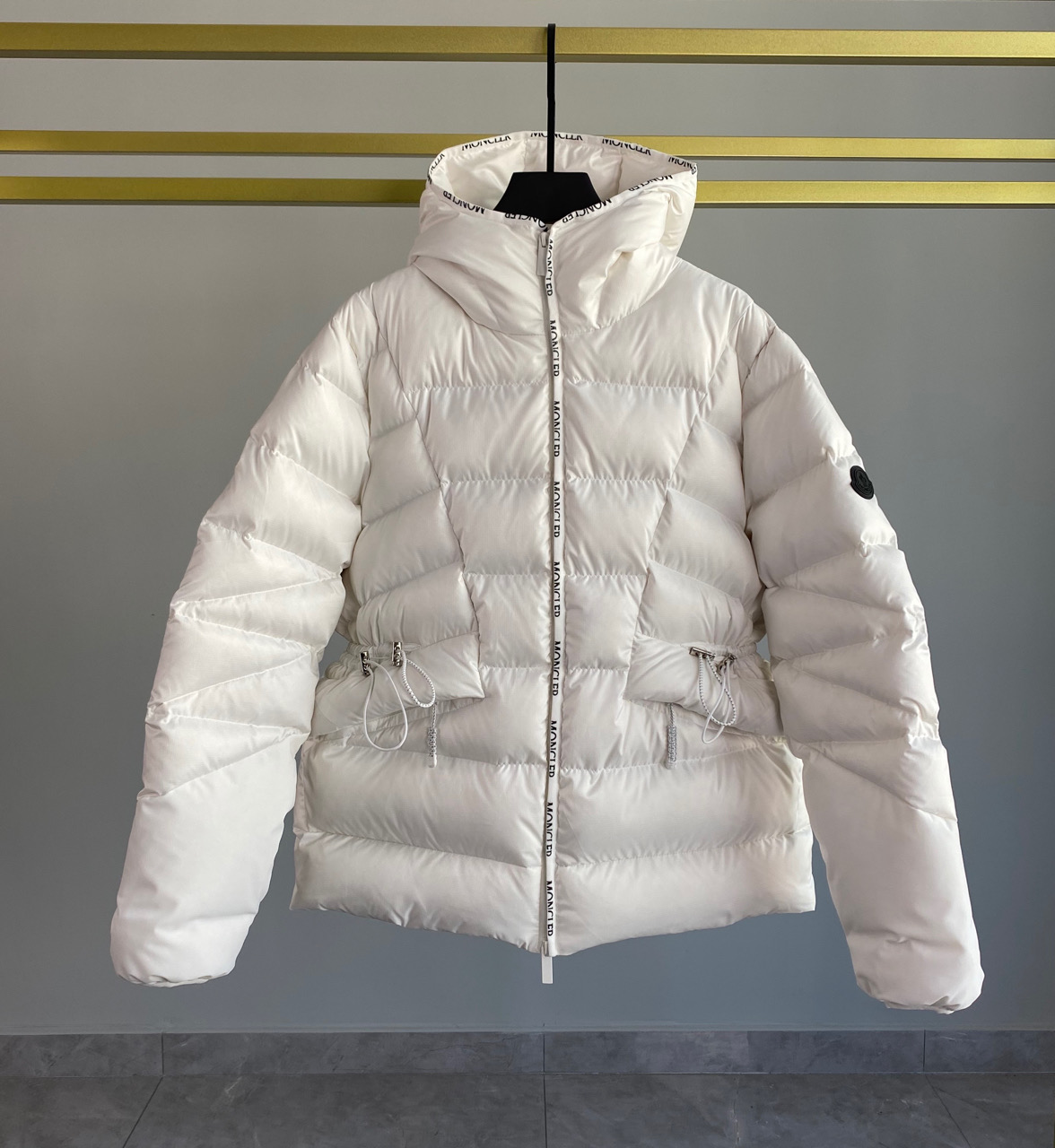 Moncler Sittang kurze Daunenjacke - EUR FASHION