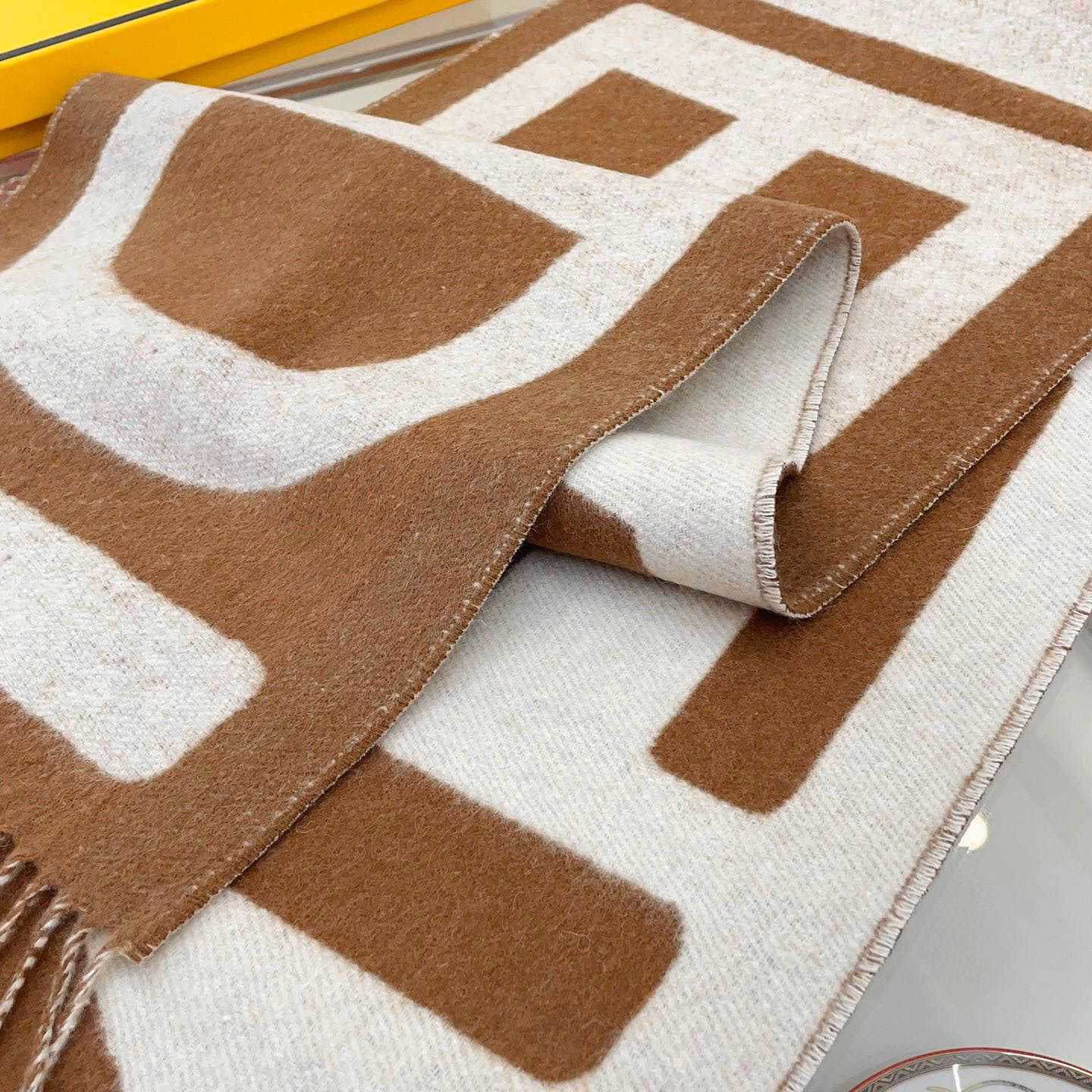 Fendi Brown And Beige Wool Scarf - EUR FASHION