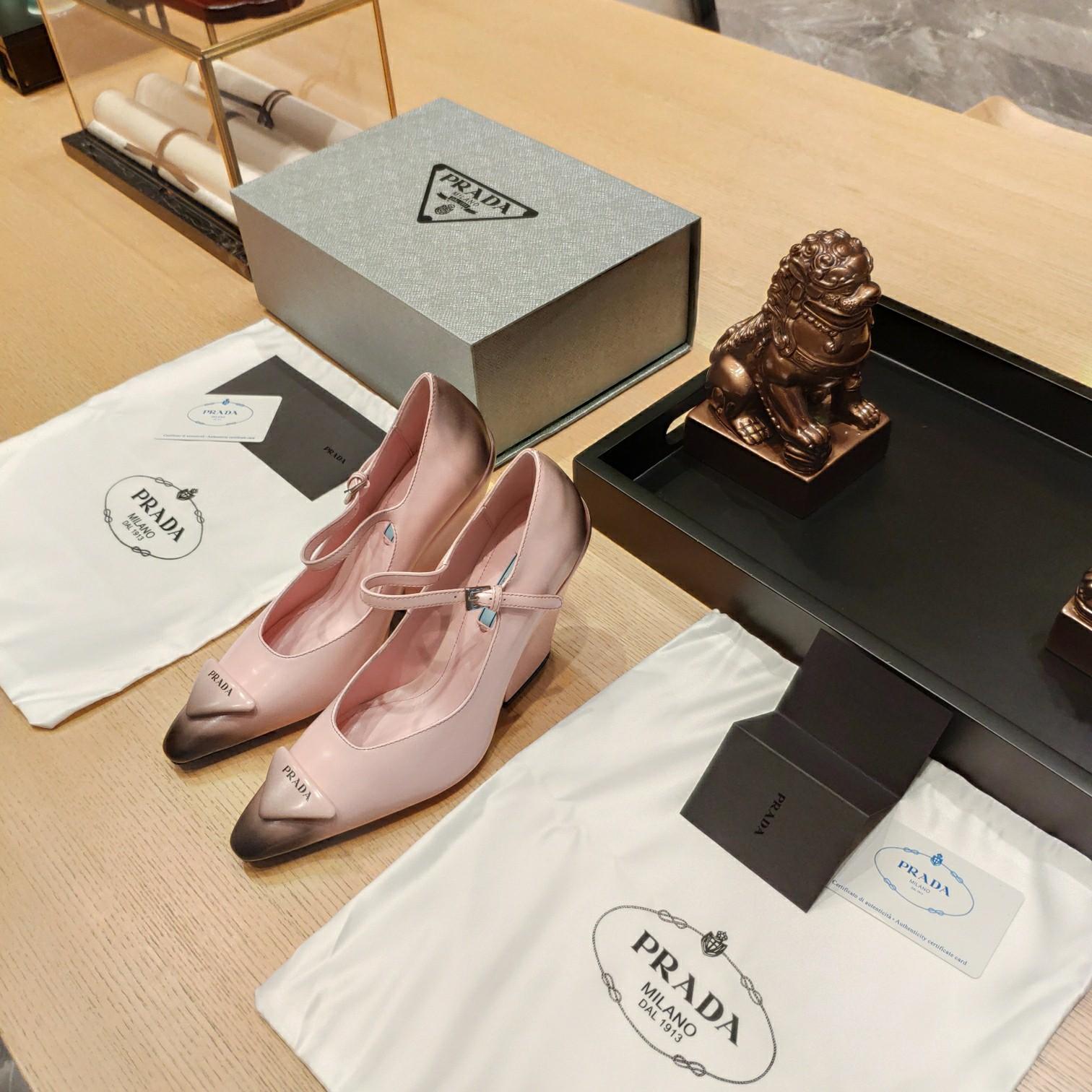 Prada-Logo-Zehenpumps - EUR FASHION