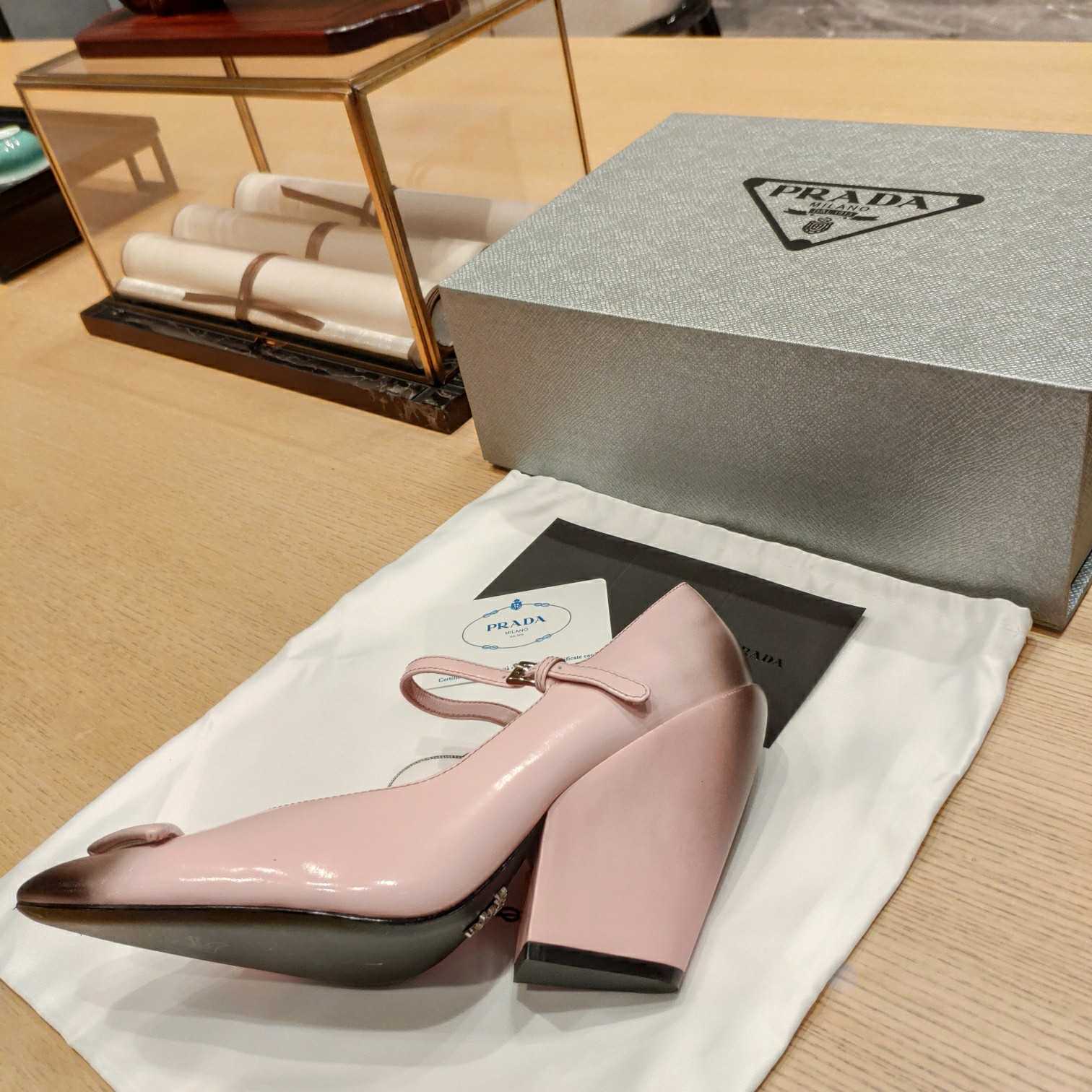 Prada-Logo-Zehenpumps - EUR FASHION