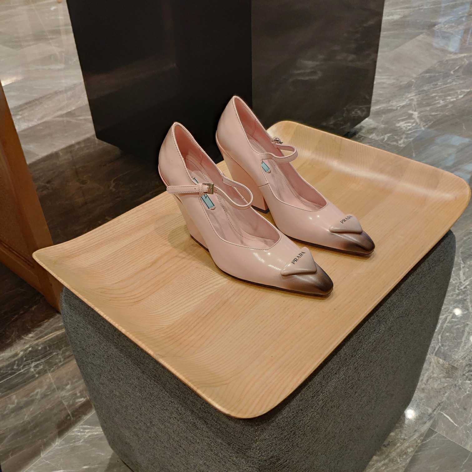Prada-Logo-Zehenpumps - EUR FASHION