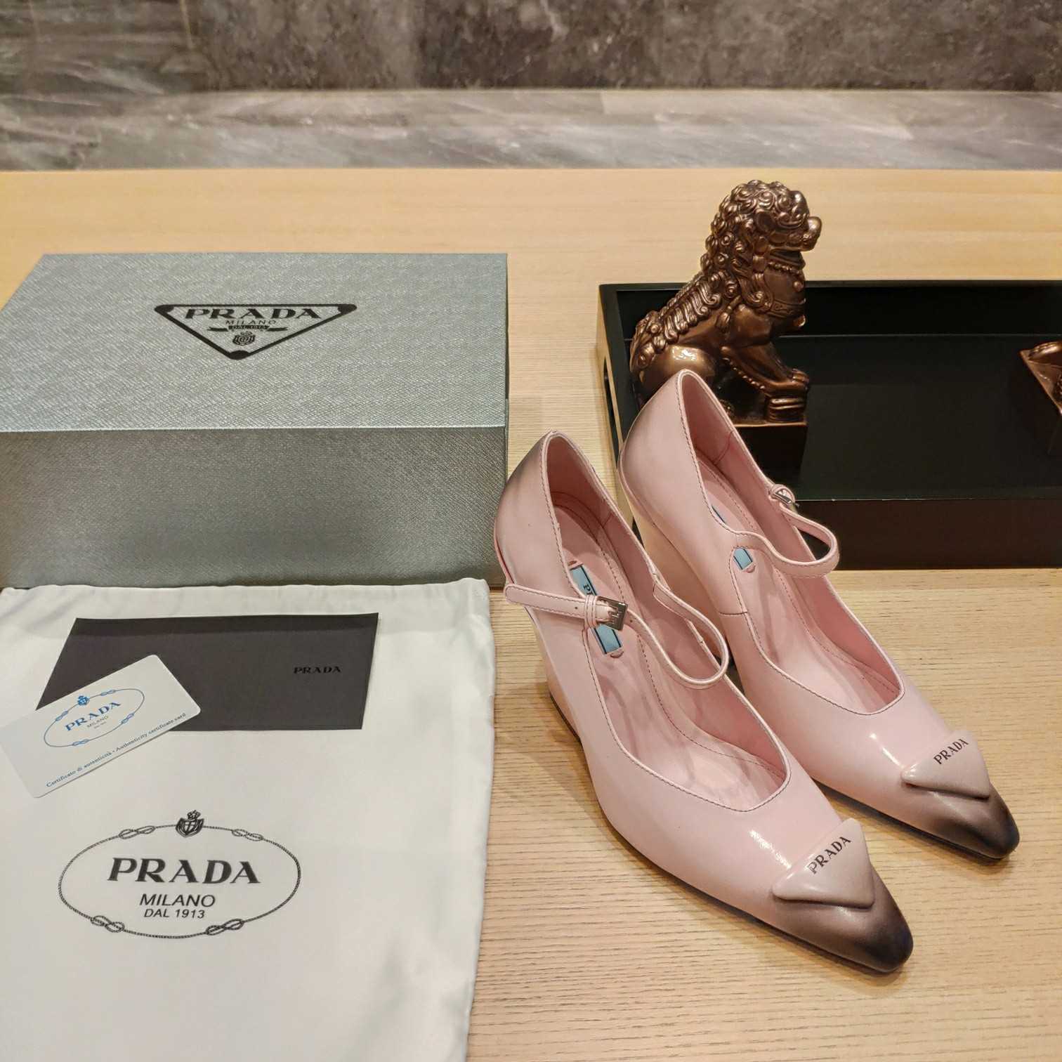 Prada-Logo-Zehenpumps - EUR FASHION