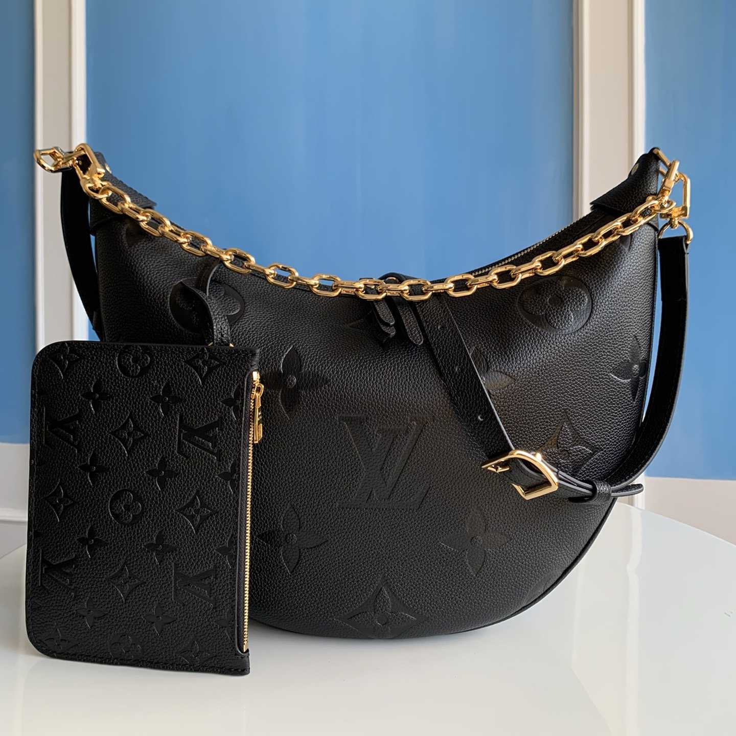 Louis Vuitton Loop Hobo M46725<br>
 - EUR FASHION