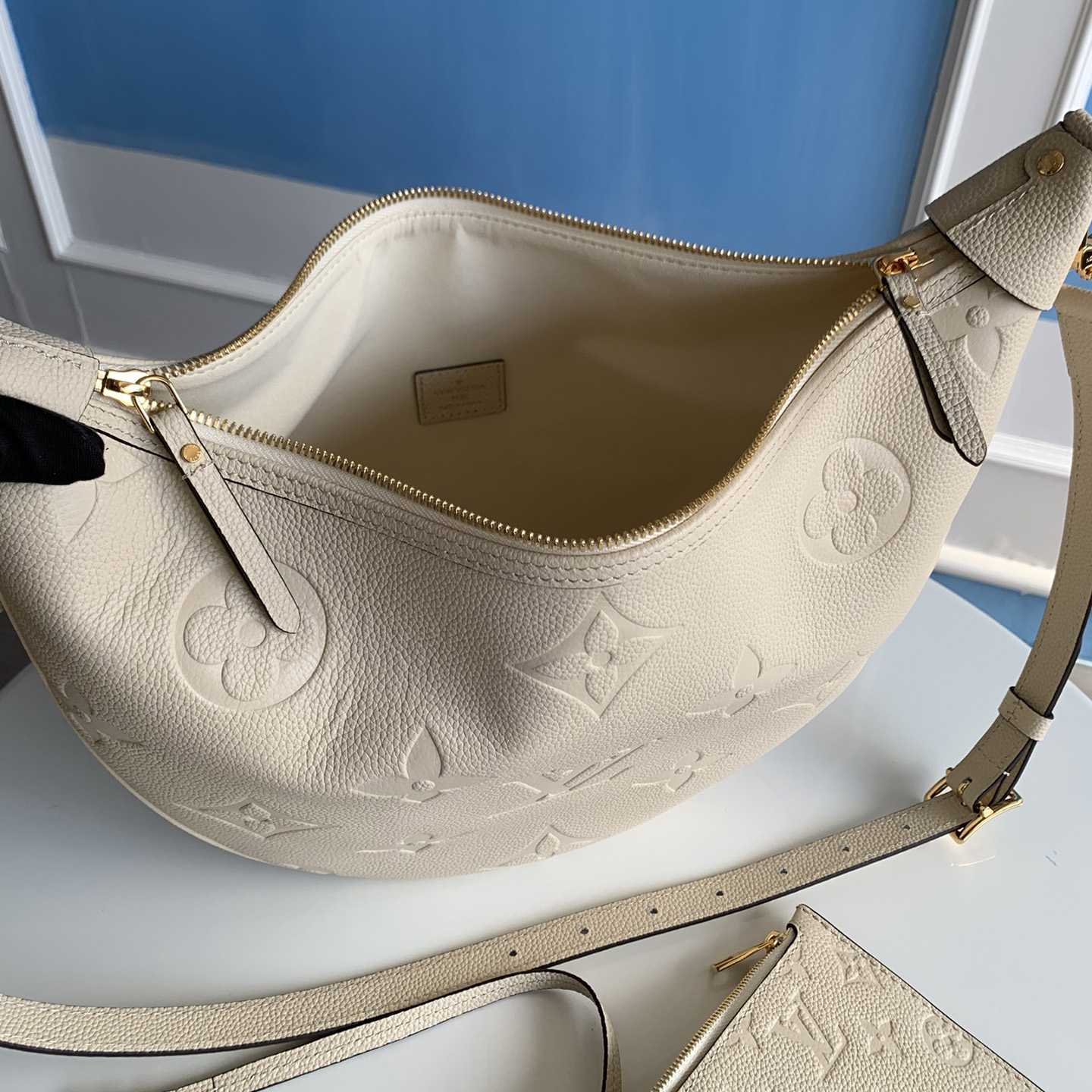 Louis Vuitton Loop Hobo M46739<br>
 - EUR FASHION