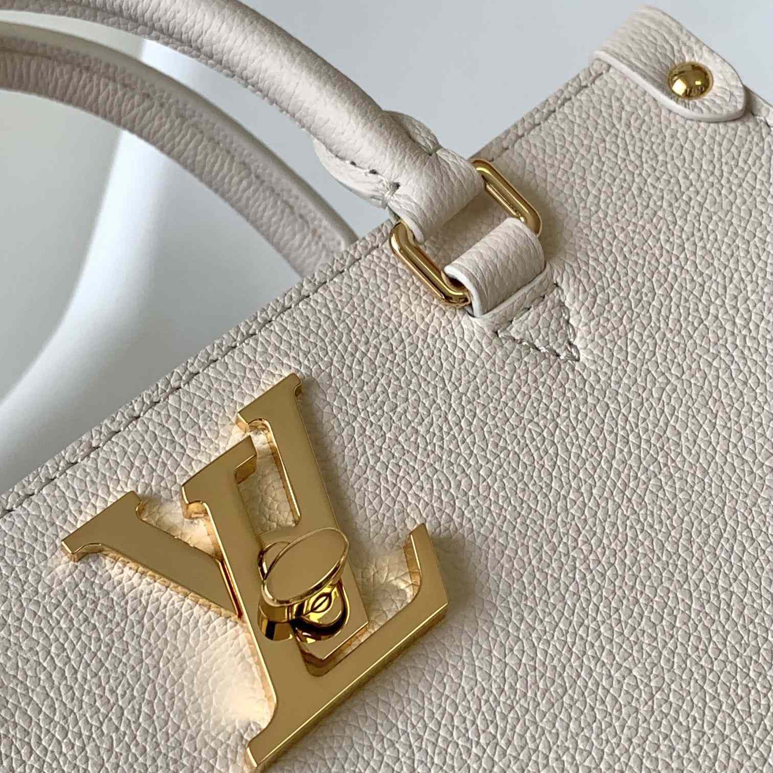 Louis Vuitton Lock & Go Handtasche M23637<br>
 - EUR FASHION