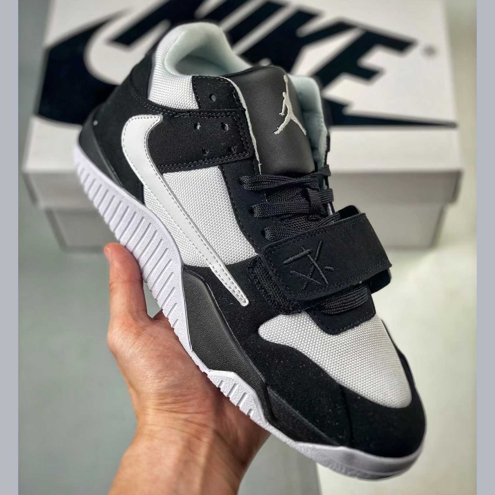 Travis Scott x Jordan Executive The Check Sneaker FZ8117-045<br>
 - EUR FASHION