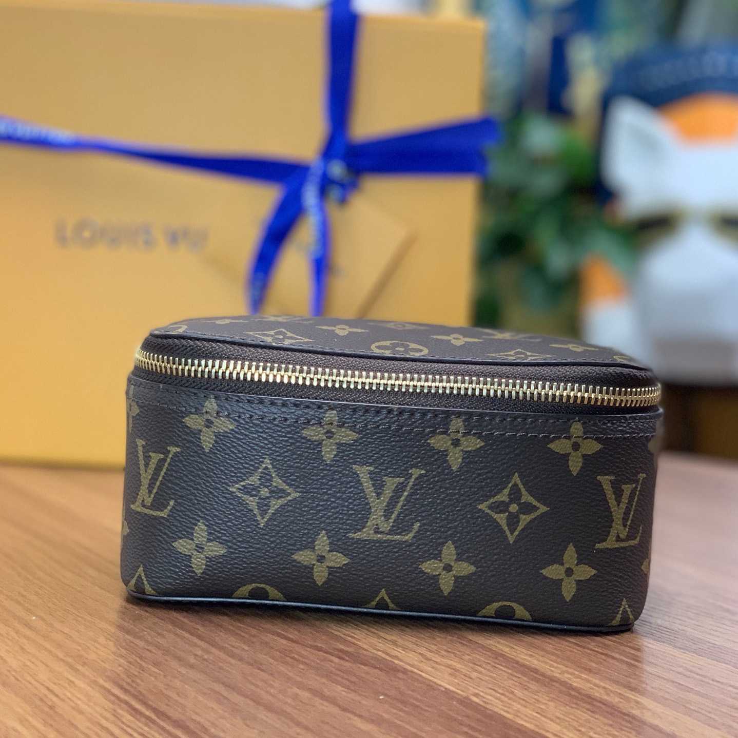 Louis Vuitton Packing Cube PM<br>
 - EUR FASHION