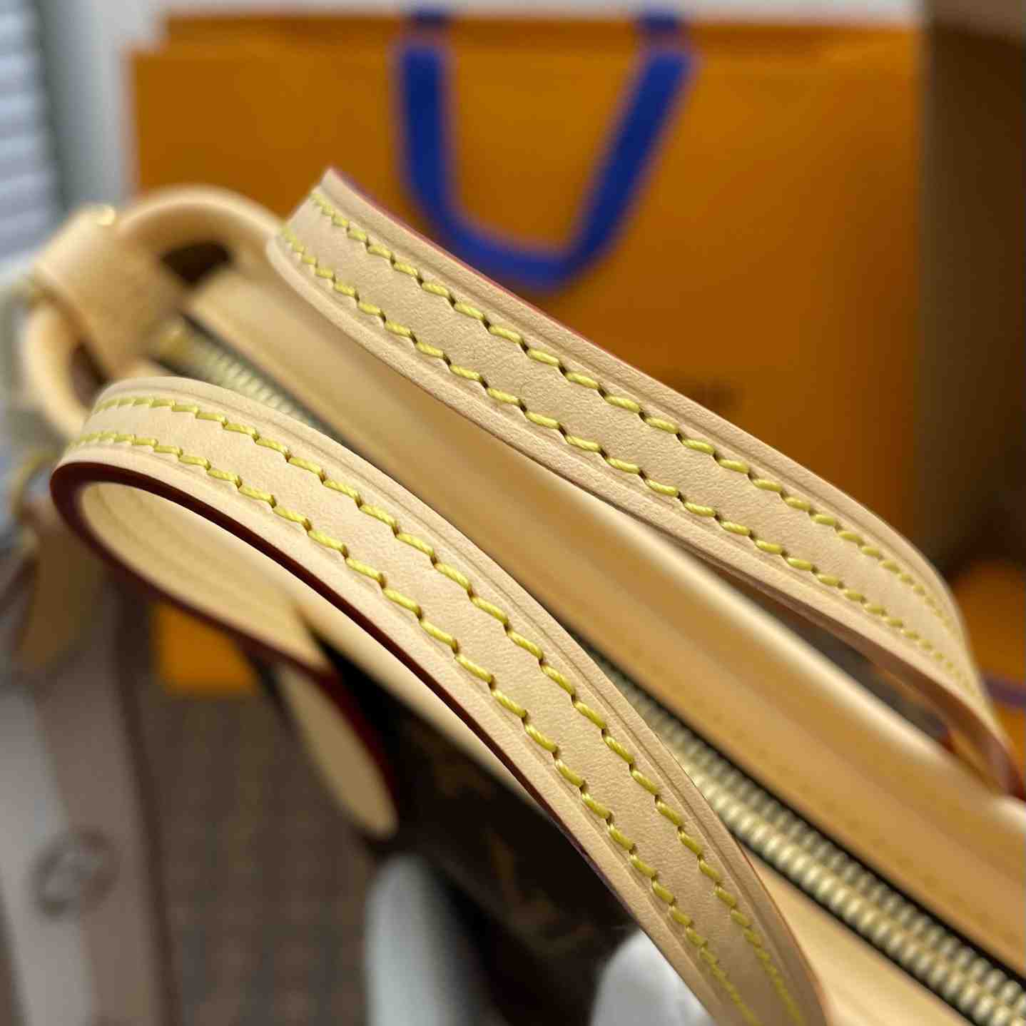 Louis Vuitton Neverfull BB M46705<br>
 - EUR FASHION