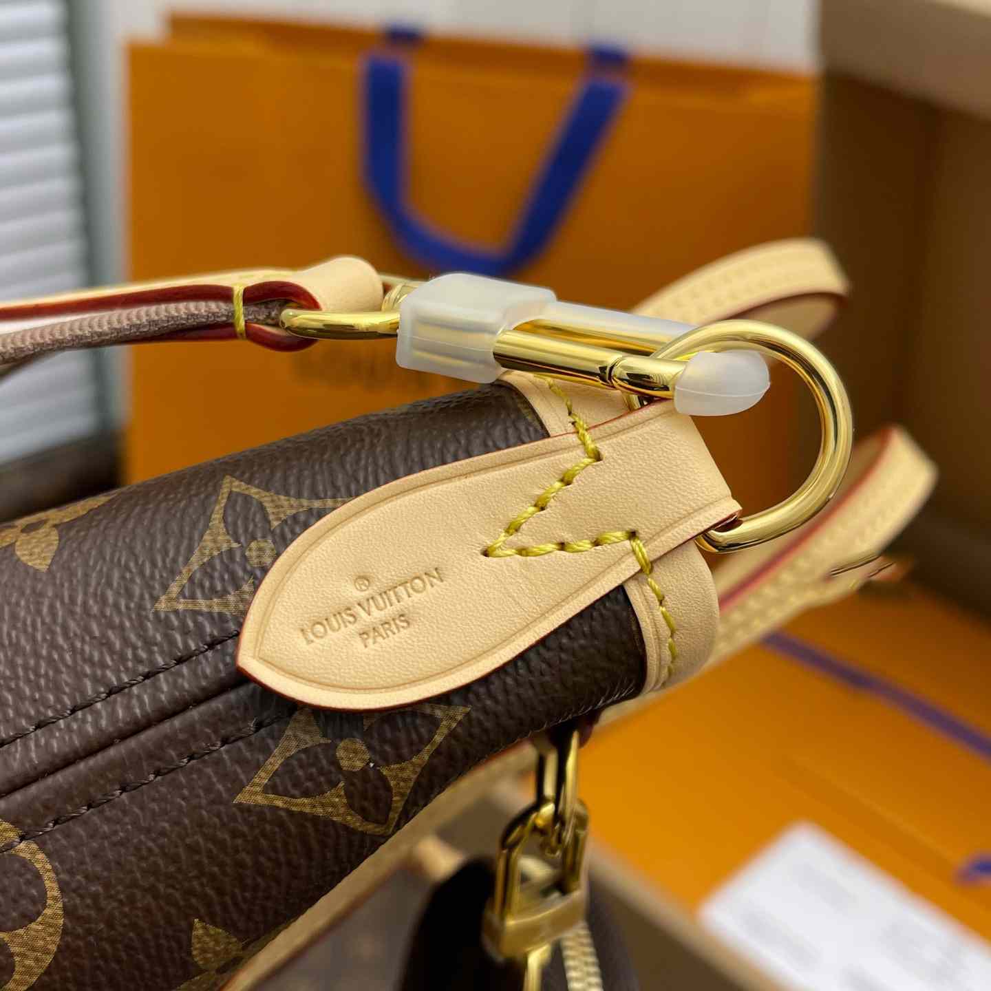 Louis Vuitton Neverfull BB M46705<br>
 - EUR FASHION