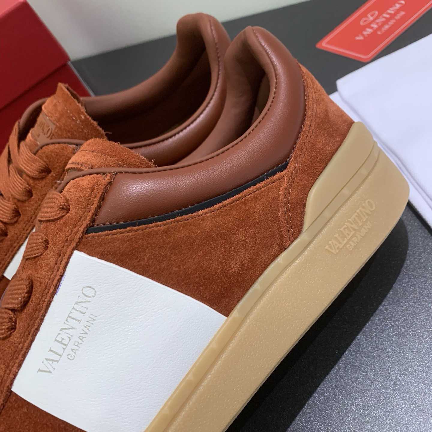 Valenti Upvillage Low-Top-Sneaker aus Spaltleder und Kalbsnappaleder<br>
 - EUR FASHION