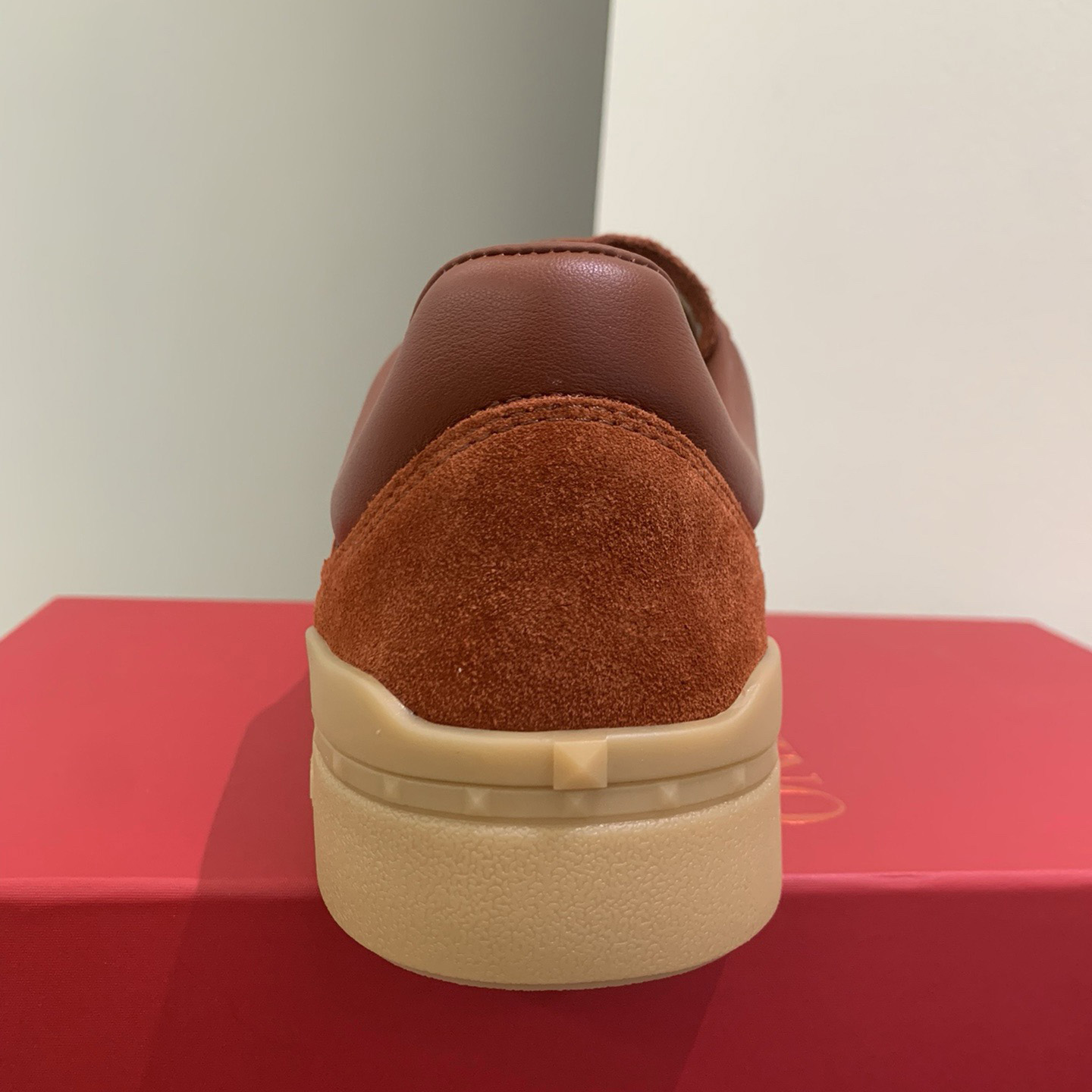Valenti Upvillage Low-Top-Sneaker aus Spaltleder und Kalbsnappaleder<br>
 - EUR FASHION