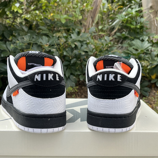 Tightbooth x Nike SB Dunk Low Sneaker FD2629-100<br>
 - EUR FASHION